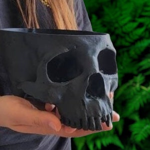 Human Skull Planter Bowl – 3D Printed Skull Plant Pot with Drainage, Gothic Planter for Indoor Plants, Halloween Home Decor, Macabre Gift
