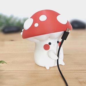 かわいい、気まぐれなキノコケーブルホルダー、収納付き、電話アクセサリー、コテージコア、彼女へのギフト、自然の装飾