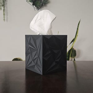 Geometric Tissue Box Cover – Modern Faceted Tissue Holder, Minimalist Bathroom Decor, Black Desk Tissue Dispenser