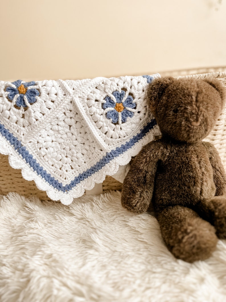 Maya Lovey Crochet Pattern Forget-Me-Not Granny Square Crochet Pattern Forget-Me-Not Lovey Pattern Forget-Me-Not Baby Blanket Pattern image 2