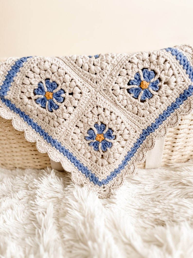 Maya Lovey Crochet Pattern Forget-Me-Not Granny Square Crochet Pattern Forget-Me-Not Lovey Pattern Forget-Me-Not Baby Blanket Pattern image 3