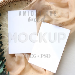 Zwei Seiten Baby Shower Invite Mockup, 4x6 doppelseitige Einladung Mock-up, leere doppelseitige Karte Mockup