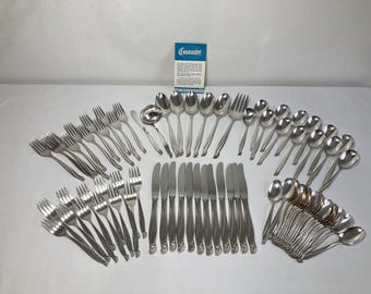 Wm Rogers & Son IS Gaiety Pattern Silverplate Flatware Set 76 pc