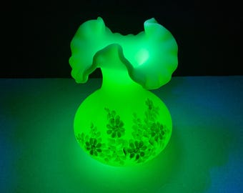 Vintage Fenton Uranium Custard Glass 7" Vase : Ruffled, Hand Painted, Signed, Glows