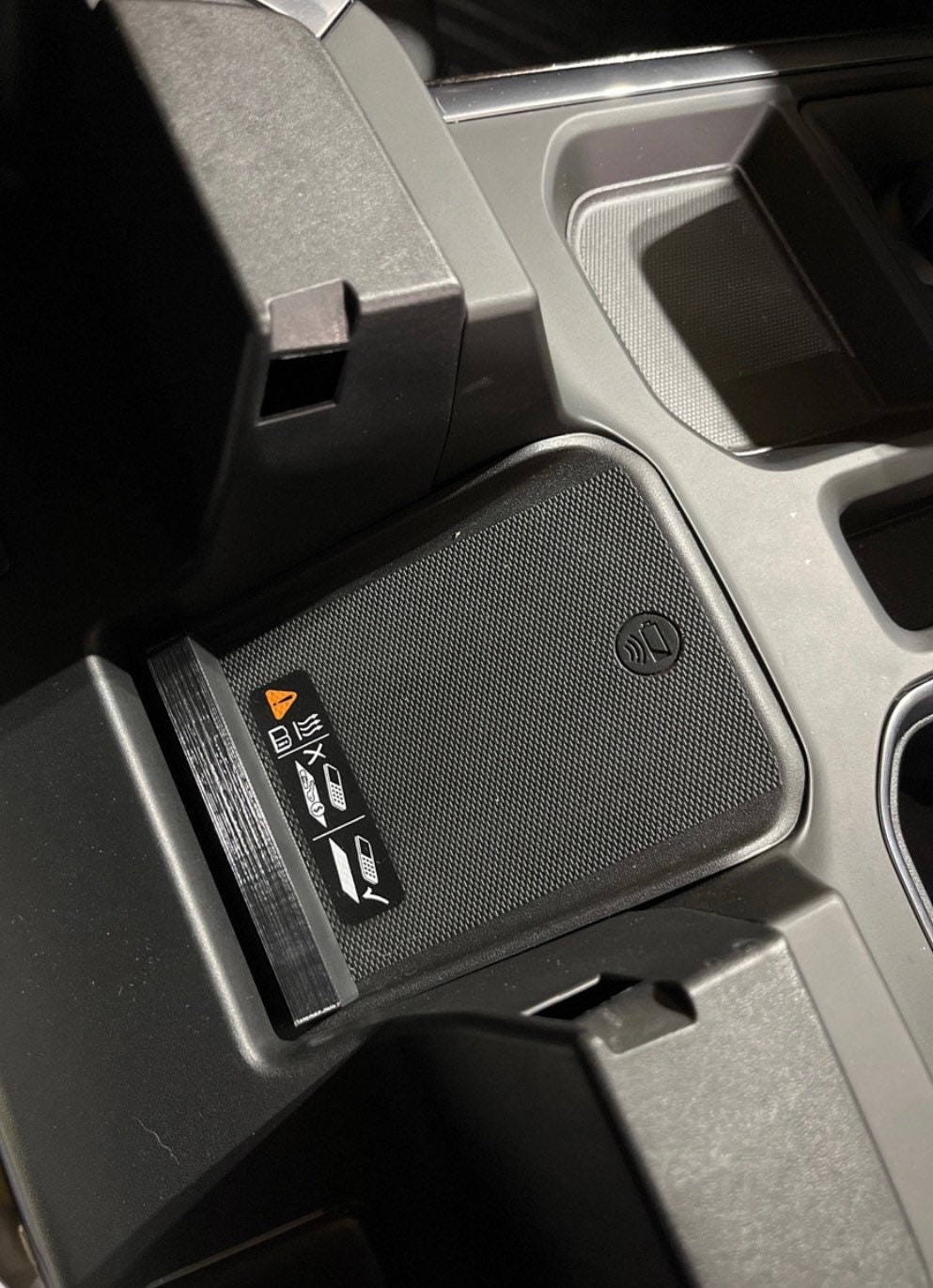 Wireless Charger Fix for 2022+ GM trucks | Silverado | Sierra | Phone Not Charging