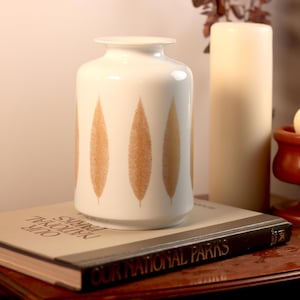 Rare Vintage Lorenz Hutschen Reuther Germany Porcelain Ceramic MCM Vertical Gold Leaf Pattern Flower Vase