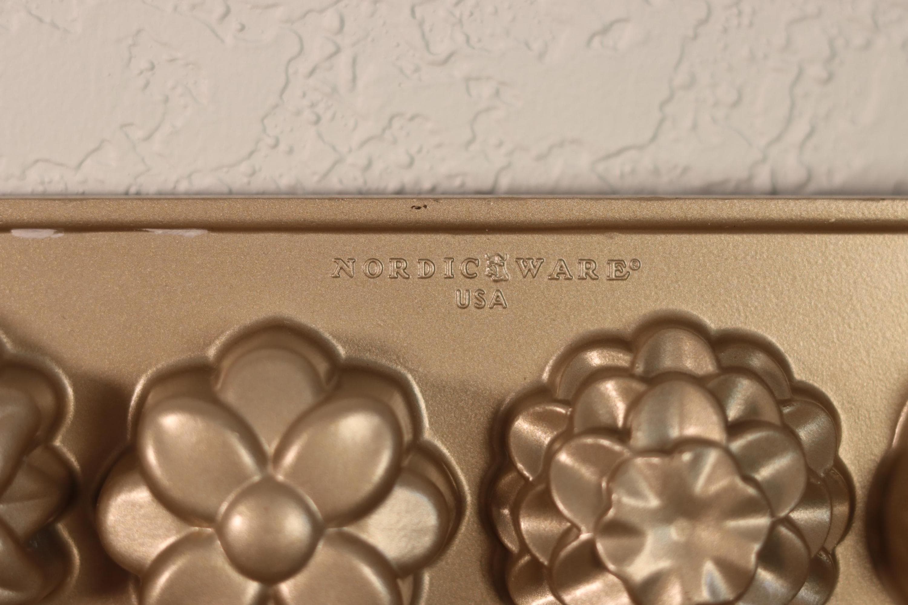 Nordic Ware Williams Sonoma Rose Gold Floral Petits Fours Bake Pan