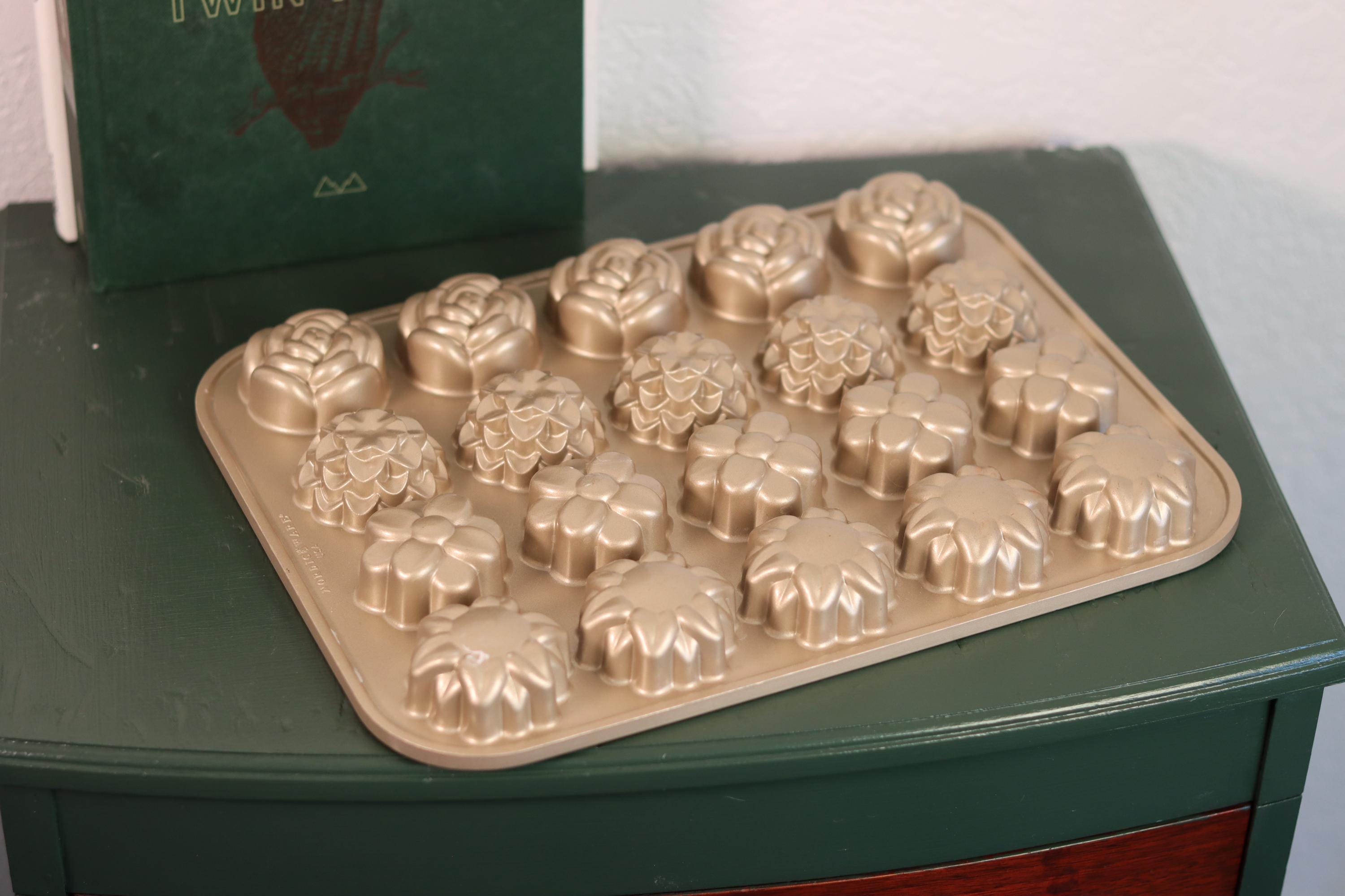 ノルディックウェア NORDIC WARE ウィリアムソノマ ローズ 型 Nordic Ware Williams Sonoma Rose Gold Floral Petits Fours Bake Pan