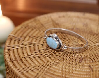 Modern Southwestern Pale Number 8-Style Turquoise Sterling Silver Hook & Latch Oval Wrist Cuff | Vintage MEX925 Stamped Jewelry