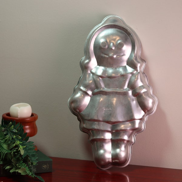 Vintage 1970s Raggedy Ann Wilton Cake Pan | Dessert Baking Mold