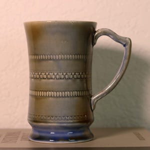 Vintage Wade Irish Porcelain Shamrock Tankard Mug mit harfenförmigem Henkel