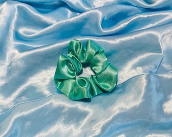 Silk  Emerald Green Scrunchie