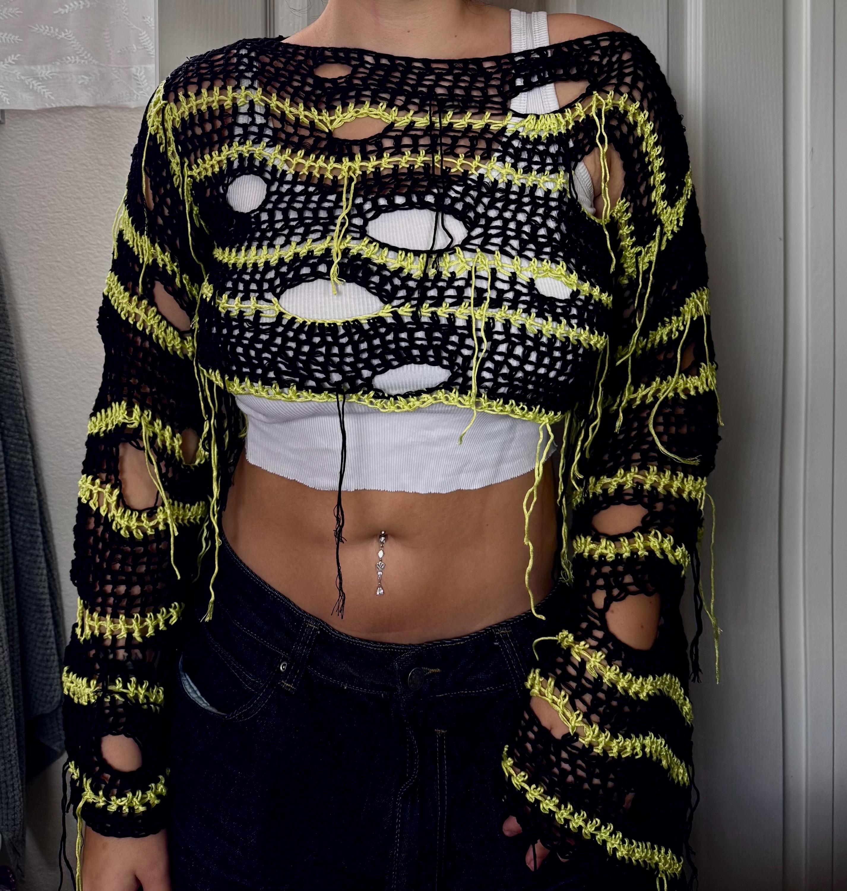 Ripped Crop Tops For Women Women's Cross Graphic Crop Sweater
