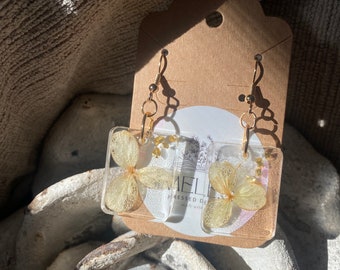Natural Flower & Resin Earring