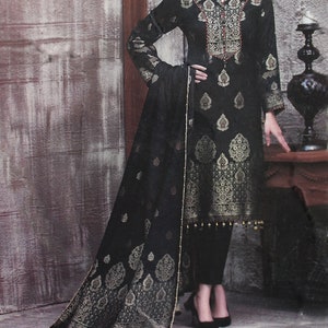 Pakistani casual dresses clearance in black colour