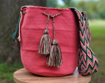 Crochet Bucket Bag / Wayuu Bag / Handmade Bag / Beach bag