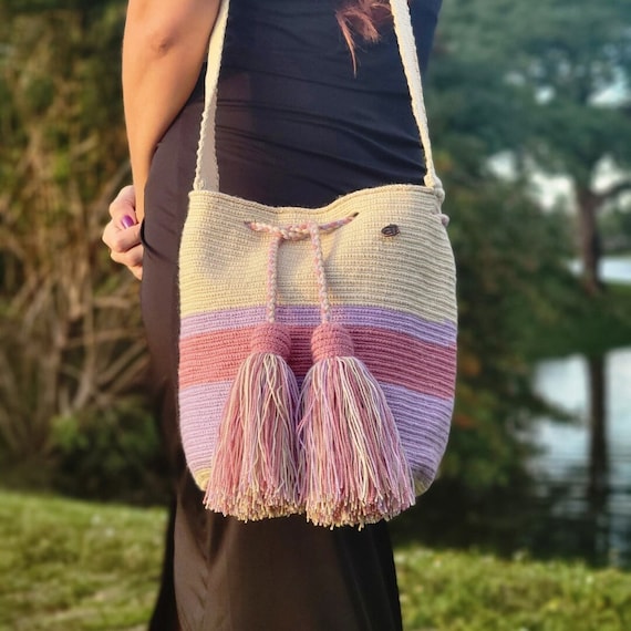 Colorful wayuu bags to crochet hotsell