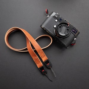 Courroie large Horween en cuir pour appareil photo - Fabriquée avec des maillons d'ancrage Peak Design