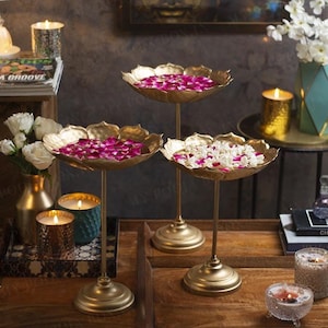 Decorative bowl with stand. Set of 3.