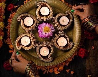 Terracotta Alphonso  Diya. Set of 4 pcs. Diwali & wedding decoration/Indian home/religious decor