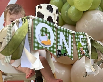 One Year Farm High Chair Banner with Animals and Tractor. Ideal Tractor Garland for a 1st Year Farm Theme Party!