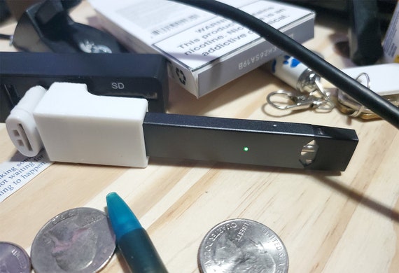 elf bar vape uk The Gem Magnetic JUUL USB Charger main image 1
