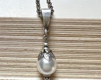 Vintage Style White Crystal Pearl Pendant Necklace - Art Nouveau Style Jewelry