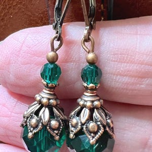 Victorian Style Emerald Green Copper Earrings: Romantic Jewelry