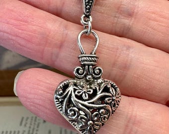 Heart Necklace - Romantic Necklace - Silver Toned Necklace -  Gift - Heart Charm Necklace -  Everyday Jewelry
