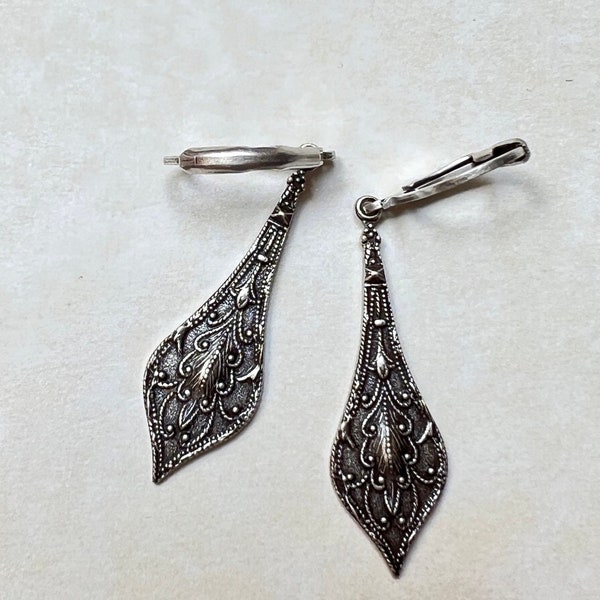 Art Deco style Earrings - Art Nouveau Style Earrings- Vintage Style Earrings - Silver Tone Jewelry - Everyday Earrings