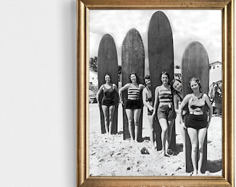 California Surfer Girls Vintage Fotodruck: Schwarzweiße Wandkunst (Digitaler Download)