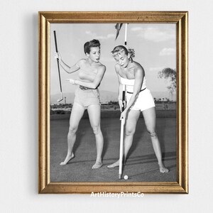 Vintage Showgirl Golf Photo Poster | Retro Sports Wall Art, Classic 1950s Pinup Decor, Gift for Golf Lovers, Mid Century Modern Print 211