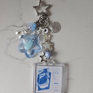 Wave to earth keychain Blue