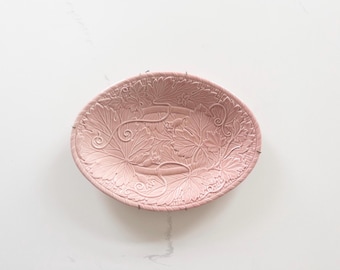 Vintage Bordallo Pinheiro Pink Majolica Grape Leaf Platter, 15.25" Portuguese Serving Plate, Made in Portugal