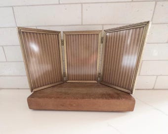 Vintage Gold Metal Trifold Photo Frame – Double Hinged Tabletop Display