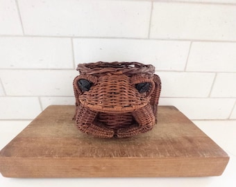 Vintage Wicker Frog Wicker Basket Small Decorative Planter 4.5” Reptile Decor