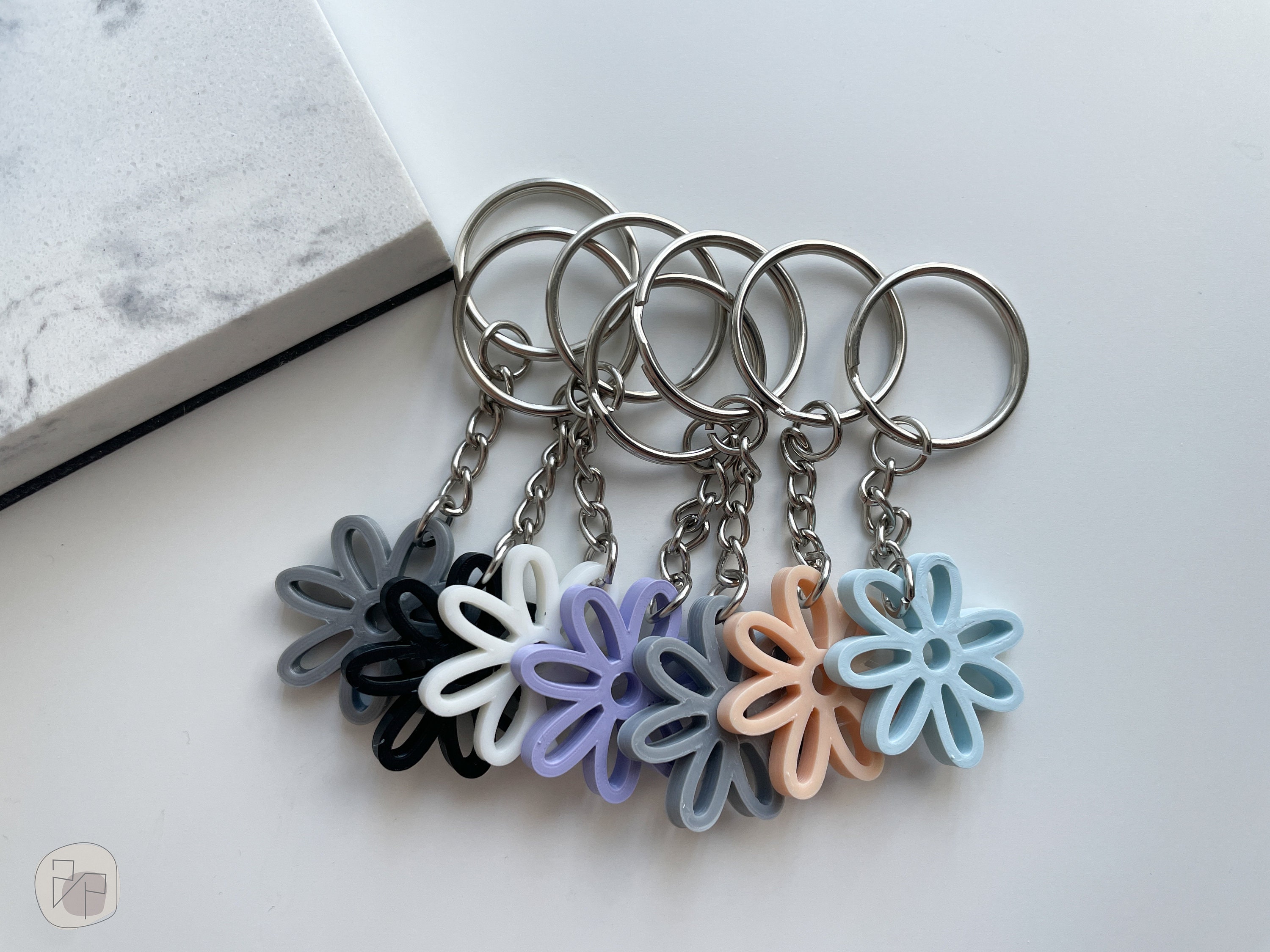 Daisy Flower 3D Keyring / Bag Charm / Floral Design Key Chain 