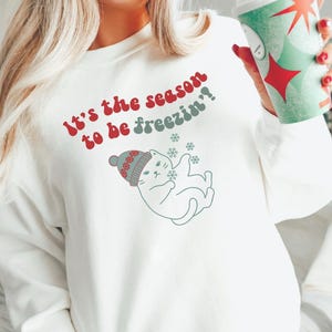 Bluza z motywem kota świątecznego, przytulny zimowy sweter na święta, prezent dla miłośników kotów, unisexowy sweter z okrągłym dekoltem, to pora na mróz, kot