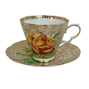 Collingwoods Golden Rose Teacup & Saucer Fine Bone China England
