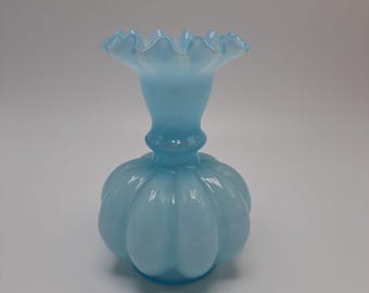 ヴィンテージブルーケース入りアートガラス花瓶：フリルエッジ