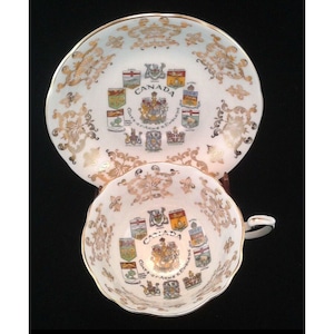 Vintage 1930s Paragon Fine Bone China CANADA &quot;Coat Of Arms&quot; Tea Cup And Saucer