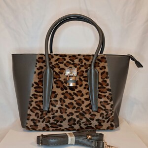 Dunkelgrau Faux Leopard Pelz Verschönerte Kunstleder Gold Vorhängeschloss Verschönerte Handtasche