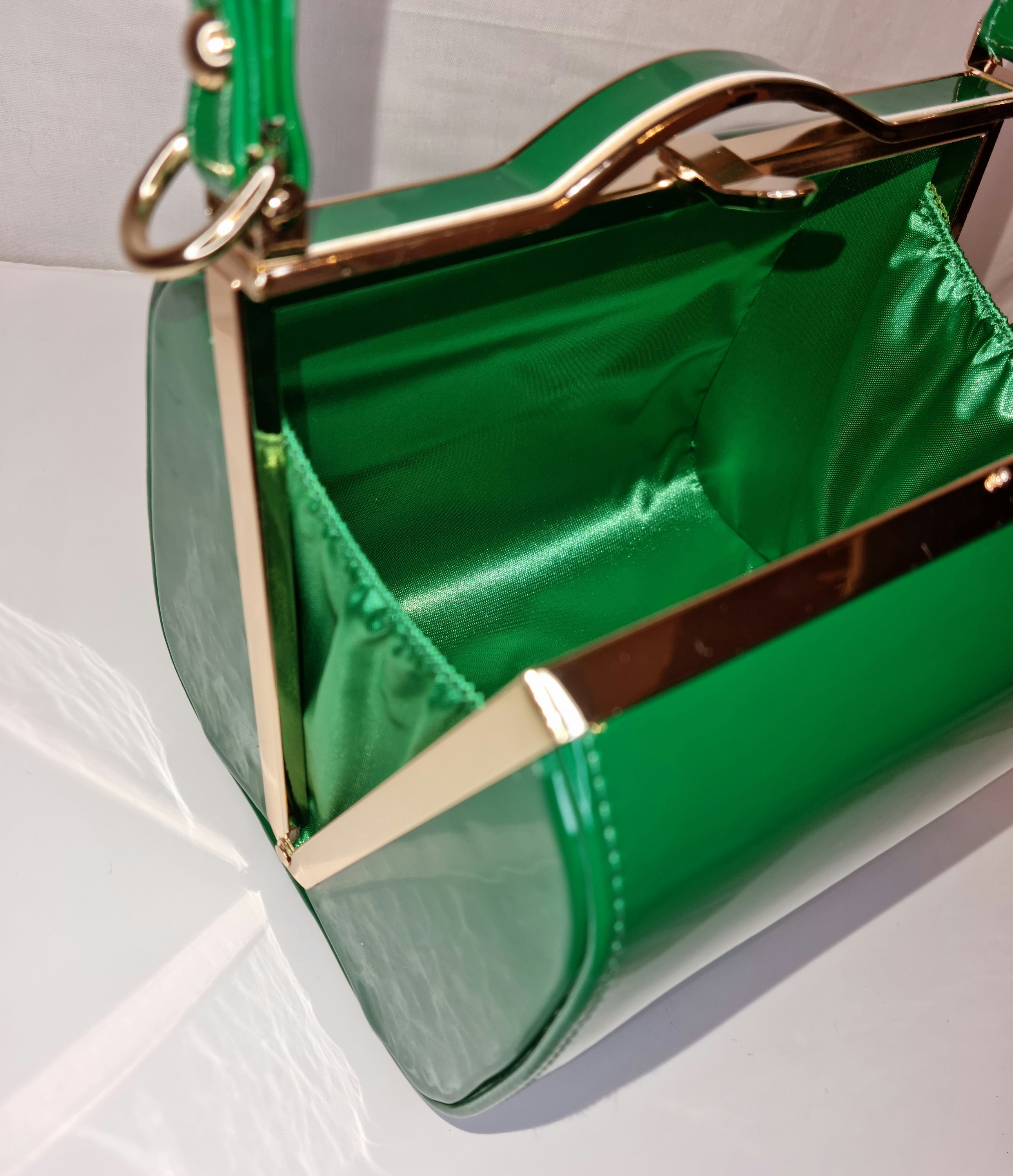 Tods Patent Leather Green Patent Leather Shoulder Bag – Cashinmybag
