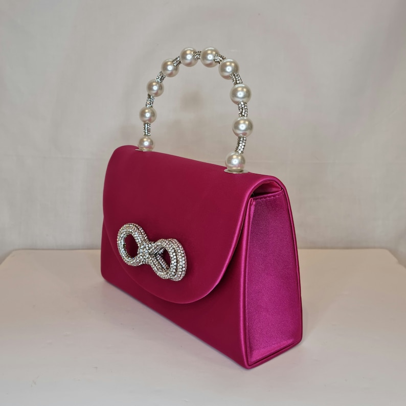 Abend-Clutch in Fuchsia, Pink, Satin, Perlen, Kristall, Diamantschleife, handverzierter Henkel Bild 5