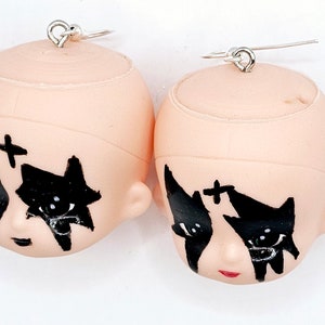 Doll Head Earrings (1 pair)