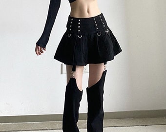 Y2K Gothic Dark Cargo Skirt With Detachable Trousers - Black Hollow Rivet Motorcycle Skirt With Trousers - Grunge Punk Emo Harajuku Skirt