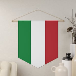 Italian Flag Pennant Banner, Wall Decor, Flag of Italy