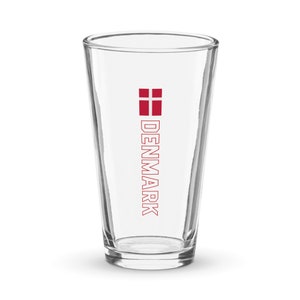 Denmark National Flag Shaker Pint Glass, Danmark, Dannebrog, Vertical Danish Flag with Red Outline Text Design