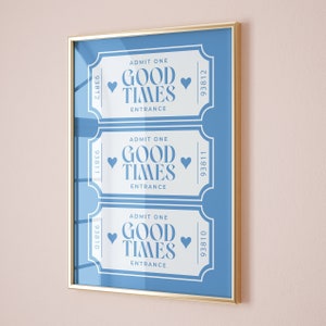 Póster de entradas para buenos tiempos, impresión artística de cócteles en carritos de bar, arte de pared azul claro de moda, decoración de apartamentos universitarios azules, decoración de dormitorios con estética preppy