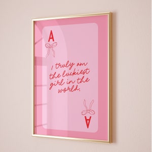 impressão de laços rosa, arte de parede de quarto elegante, decoração de dormitório fofa e coquete, síndrome de garota sortuda com carta de ás, decoração de apartamento de faculdade, estética de quarto feminino